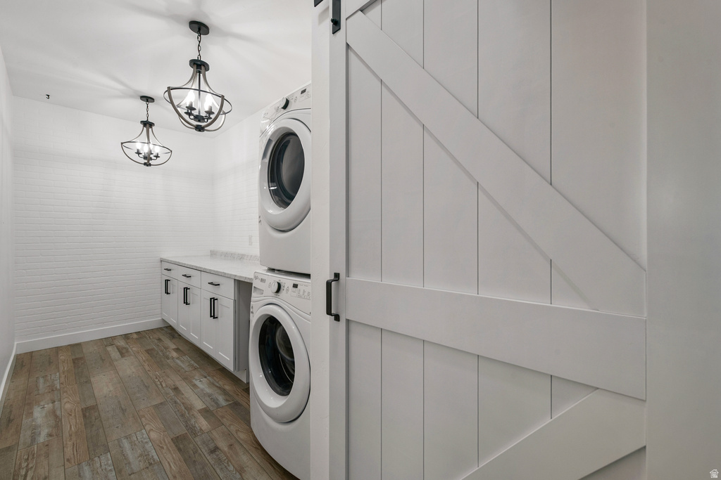 1952 E BLUFFSIDE CIR Sandy, UT 84092