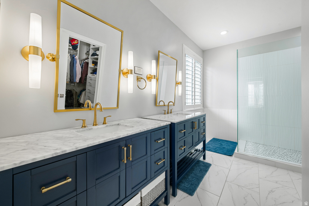 1952 E BLUFFSIDE CIR Sandy, UT 84092