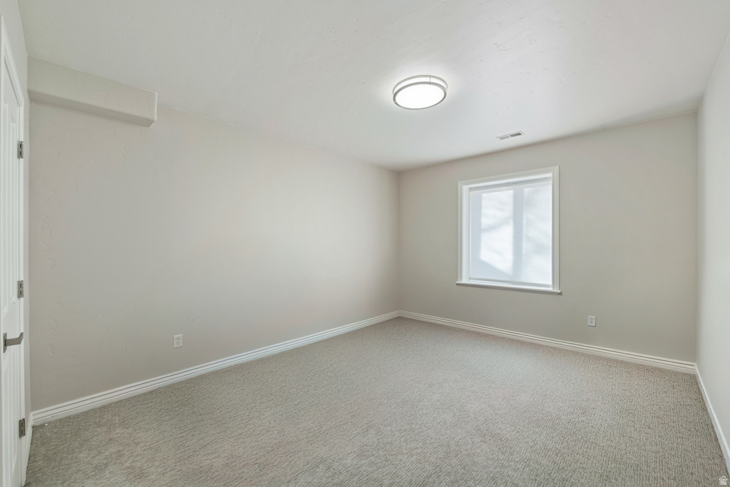 1952 E BLUFFSIDE CIR Sandy, UT 84092