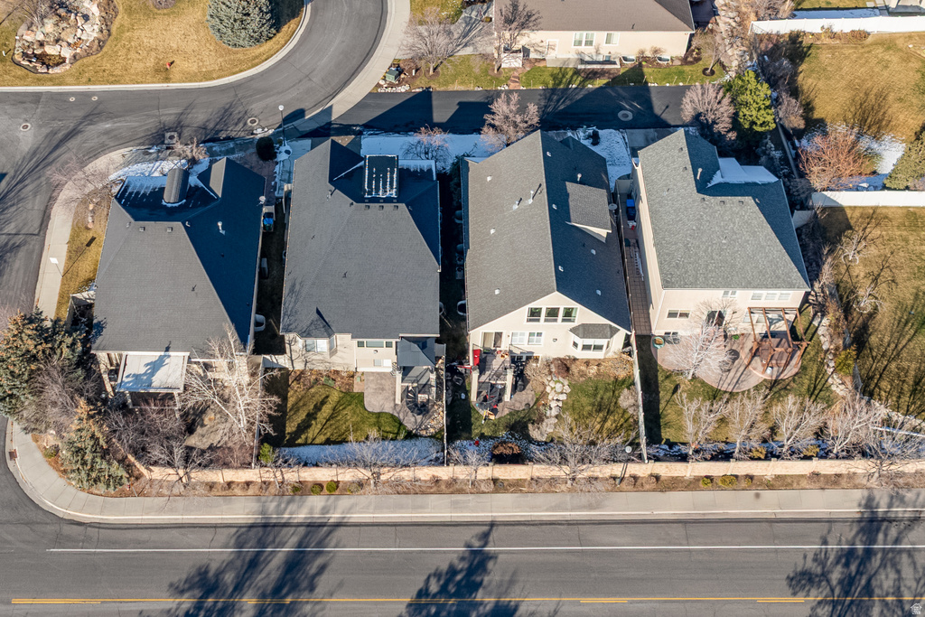 1952 E BLUFFSIDE CIR Sandy, UT 84092