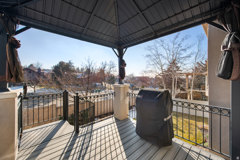 1952 E BLUFFSIDE CIR Sandy, UT 84092