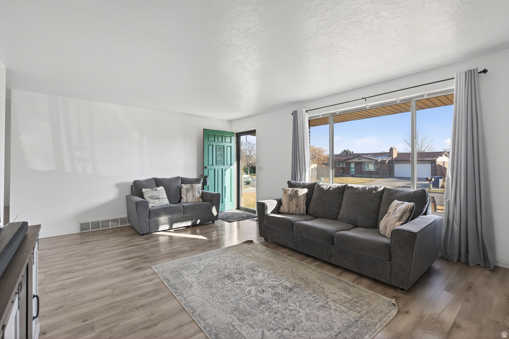 4314 S MIGNON DR West Valley City, UT 84120