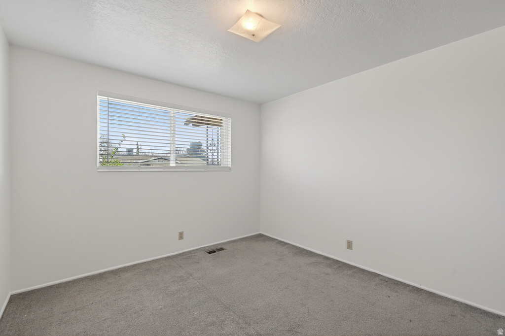 4314 S MIGNON DR West Valley City, UT 84120