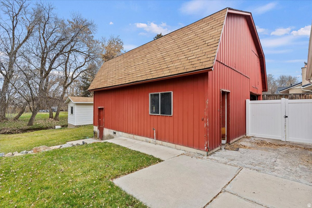 48 S FLINT ST Kaysville, UT 84037