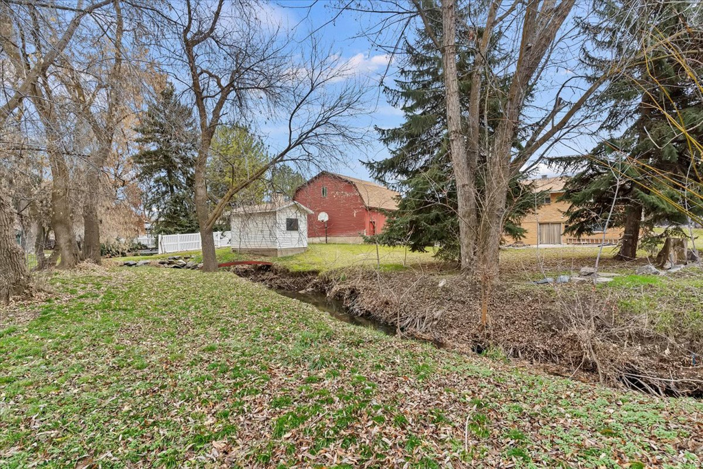 48 S FLINT ST Kaysville, UT 84037