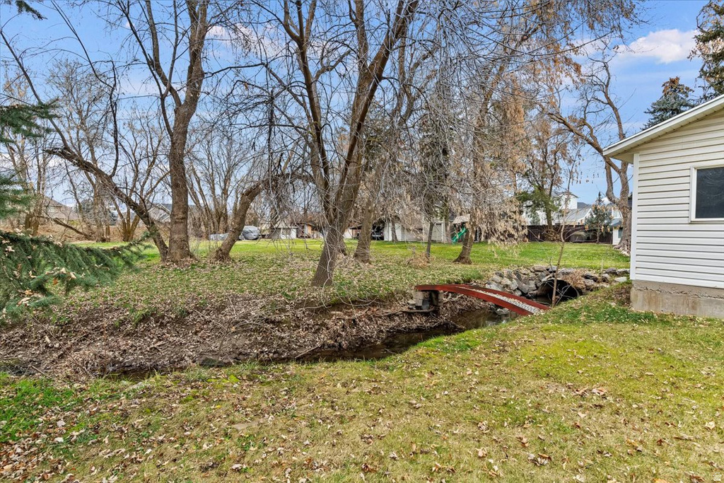 48 S FLINT ST Kaysville, UT 84037