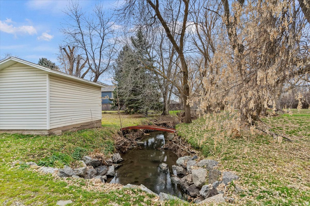 48 S FLINT ST Kaysville, UT 84037