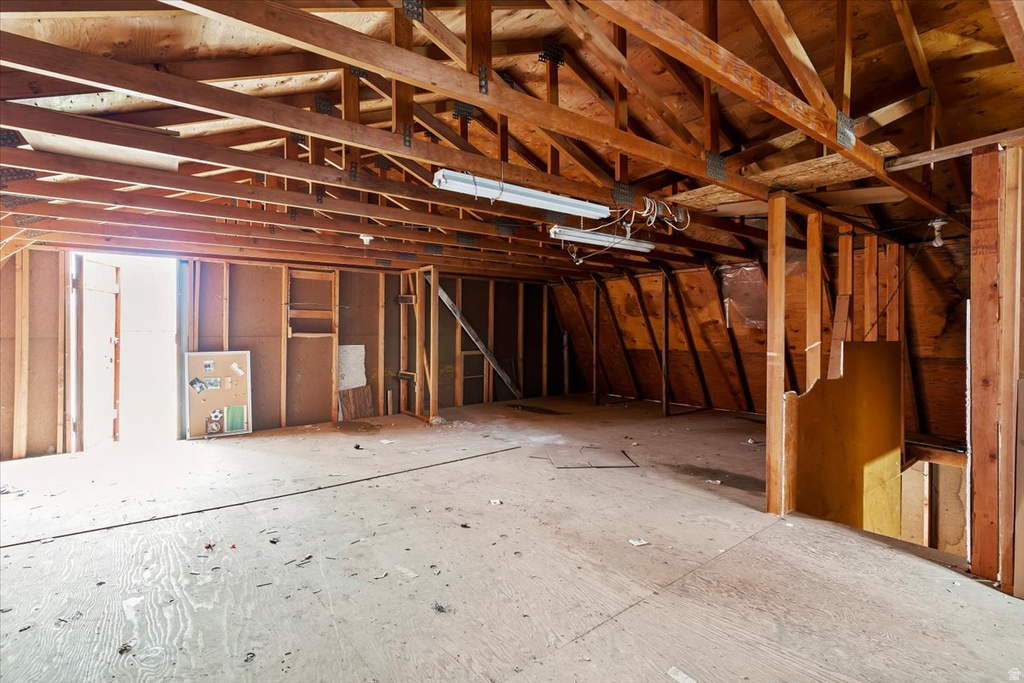 48 S FLINT ST Kaysville, UT 84037