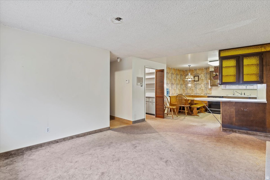 48 S FLINT ST Kaysville, UT 84037