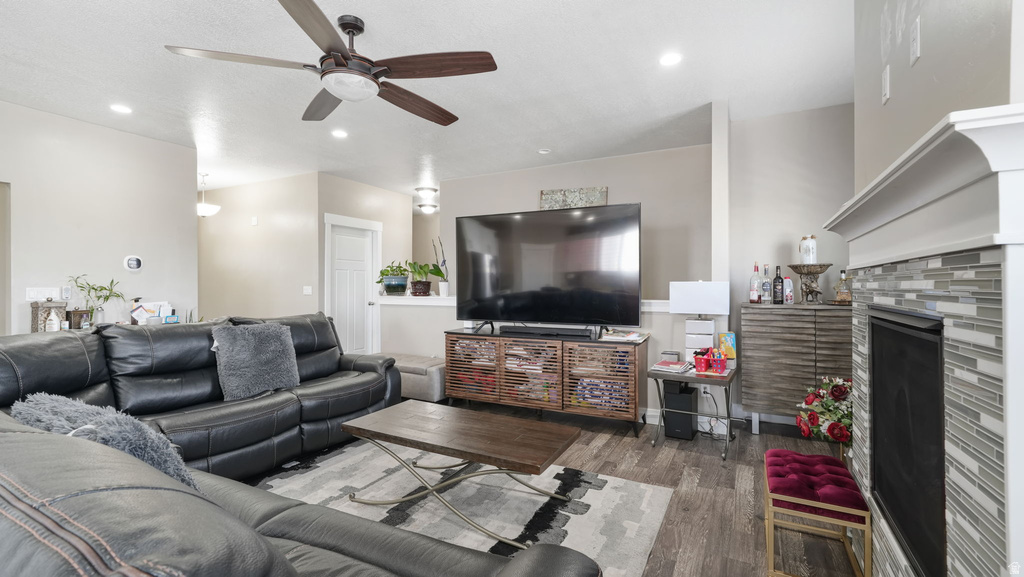 7232 W LUMINOUS WAY West Valley City, UT 84081