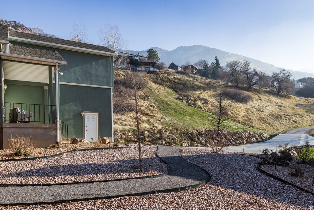 3095 E SILVER HAWK DR Holladay, UT 84121