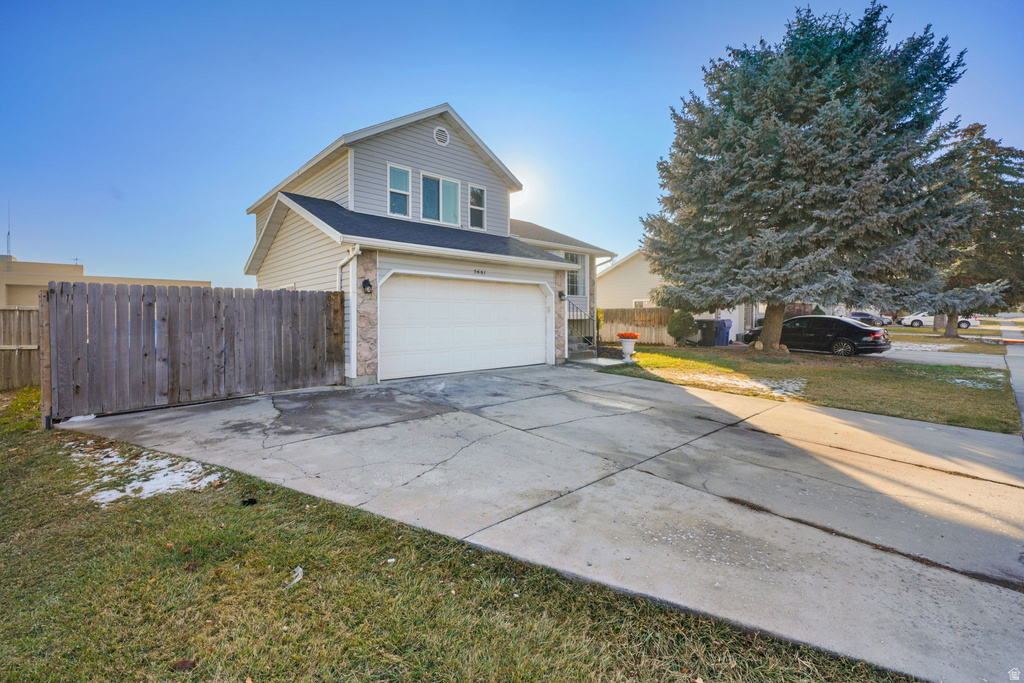 5661 W SUNKIST DR Kearns, UT 84118
