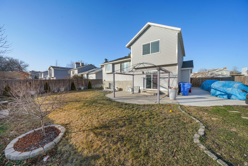 5661 W SUNKIST DR Kearns, UT 84118