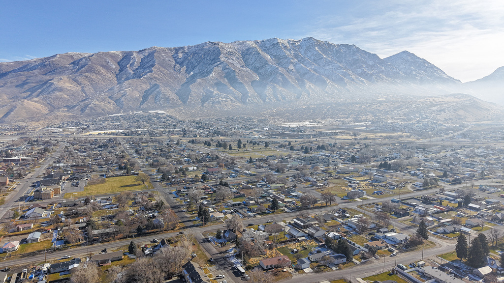 247 W 200 S Santaquin, UT 84655