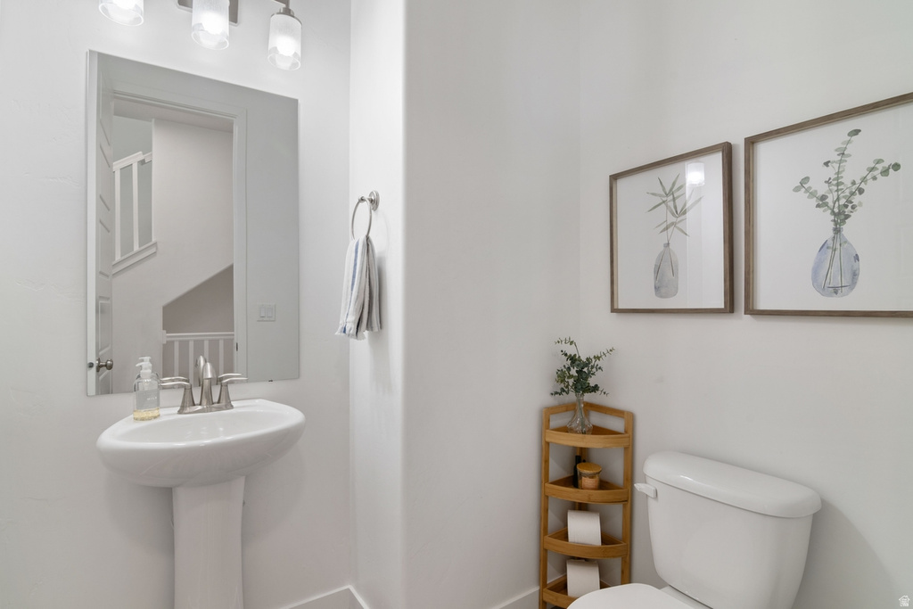 1023 W MOLLY PITCHER CIR Bluffdale, UT 84065