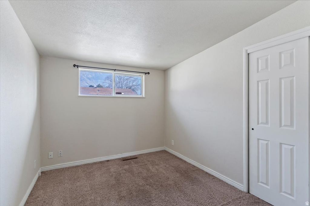 976 N JEFFERSON Ogden, UT 84404