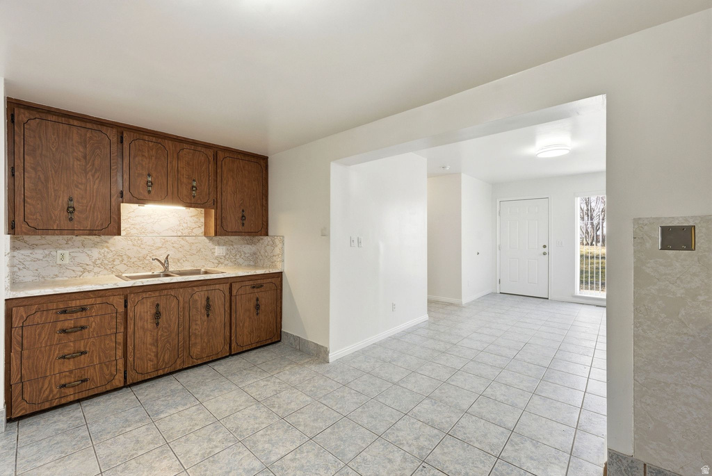 1076 S GLENDALE CIR Salt Lake City, UT 84104