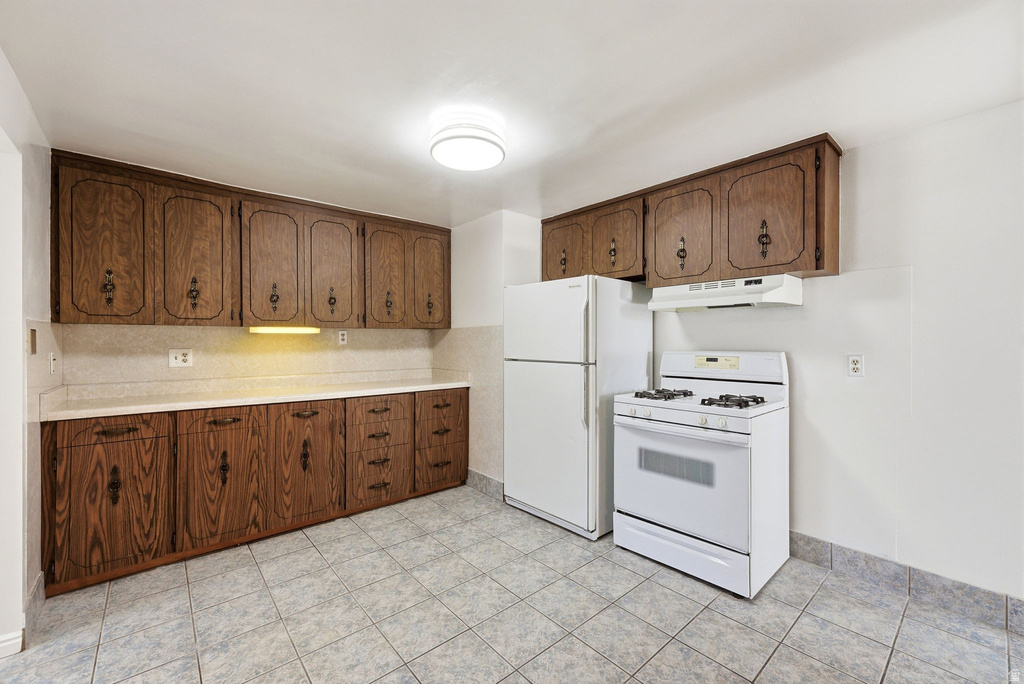 1076 S GLENDALE CIR Salt Lake City, UT 84104