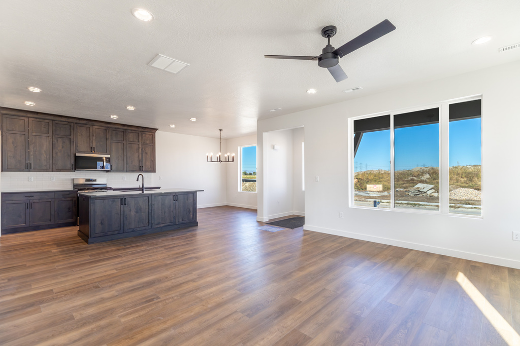 2834 W 2720 N #78 Plain City, UT 84404