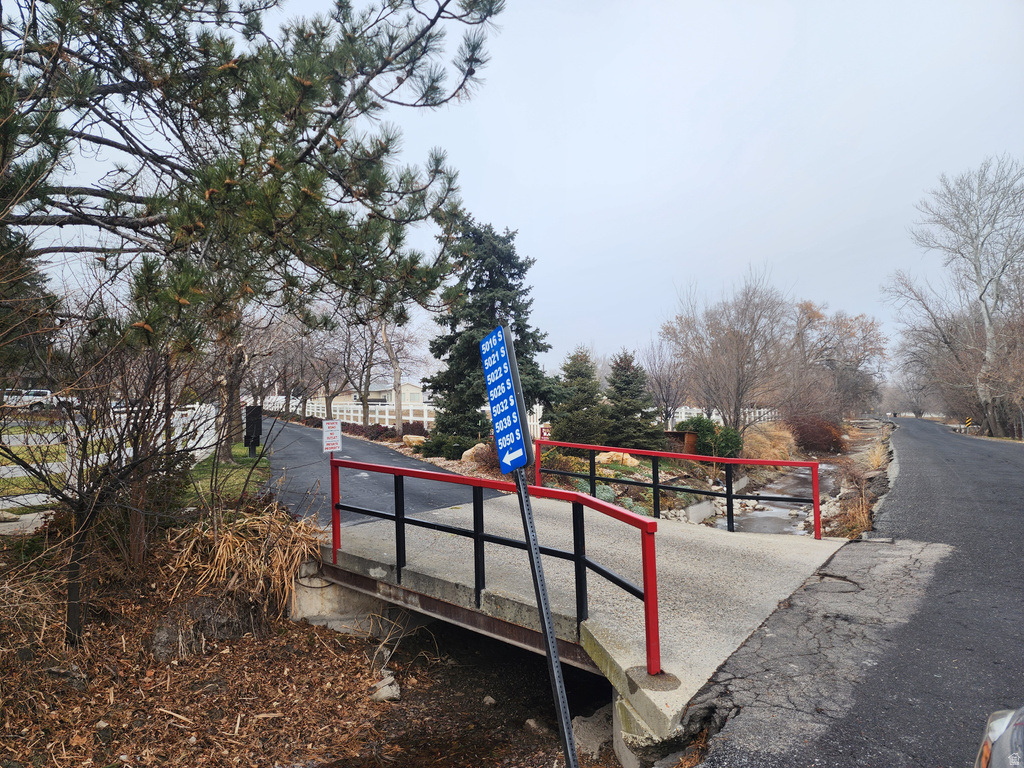 5048 S JORDAN CANAL RD Taylorsville, UT 84129