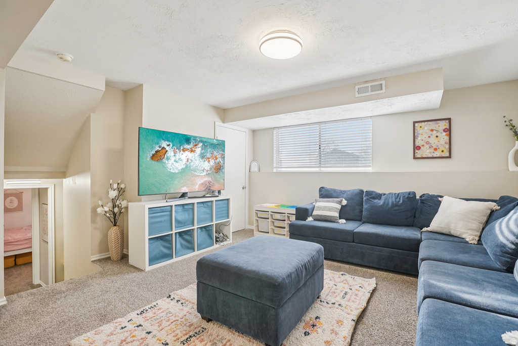 9571 S DAVID ST Sandy, UT 84070