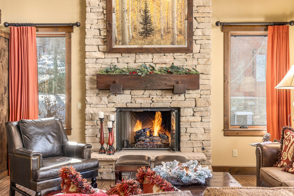 8877 EMPIRE CLUB DR Park City, UT 84060