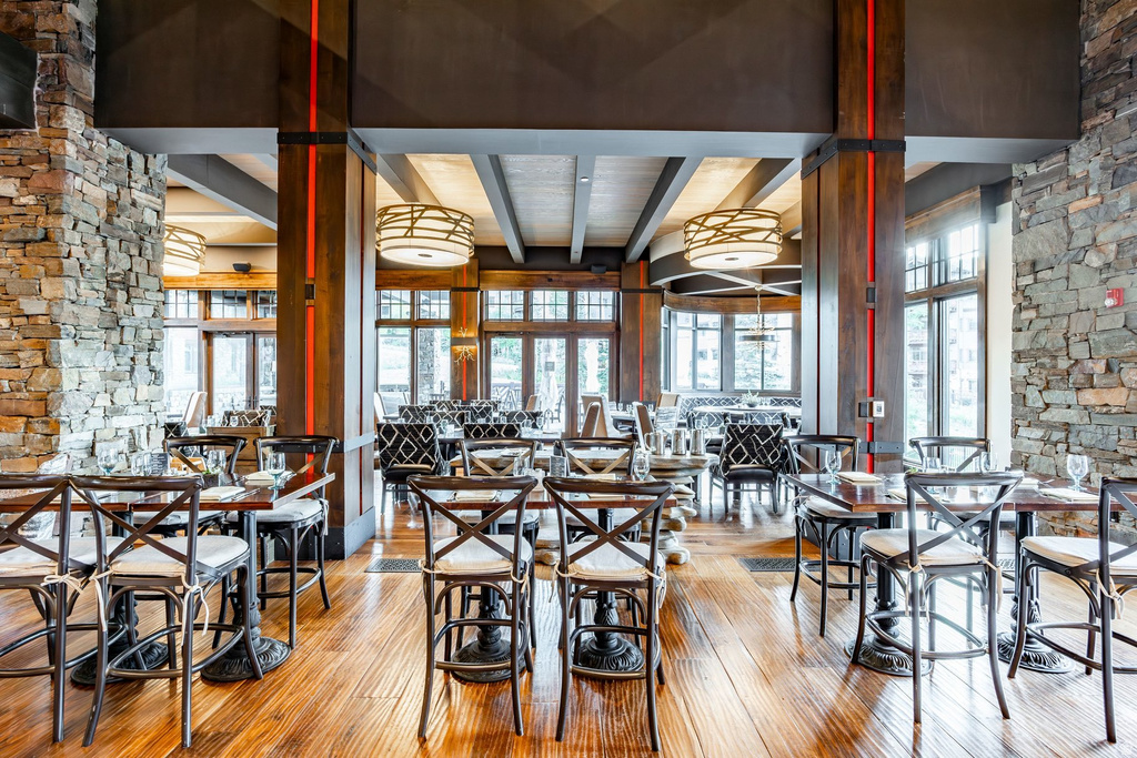 8877 EMPIRE CLUB DR Park City, UT 84060