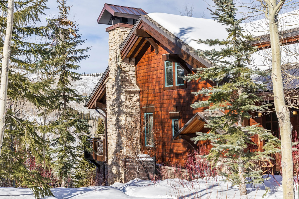 8877 EMPIRE CLUB DR Park City, UT 84060