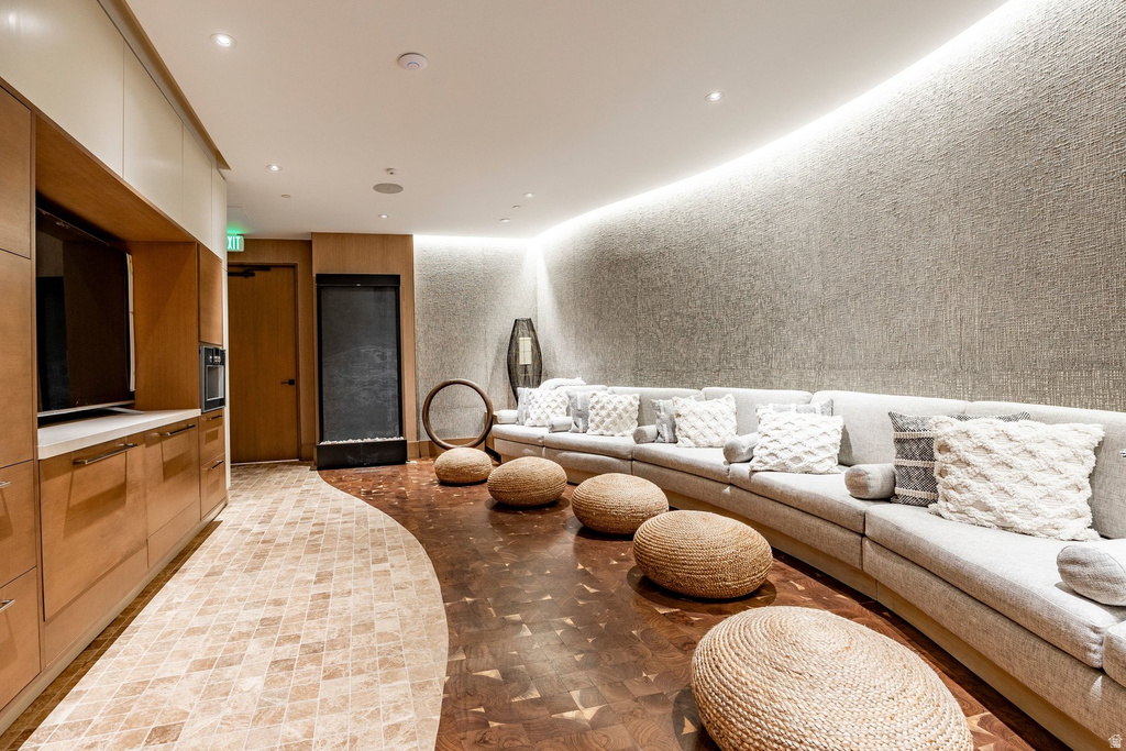 8877 EMPIRE CLUB DR Park City, UT 84060