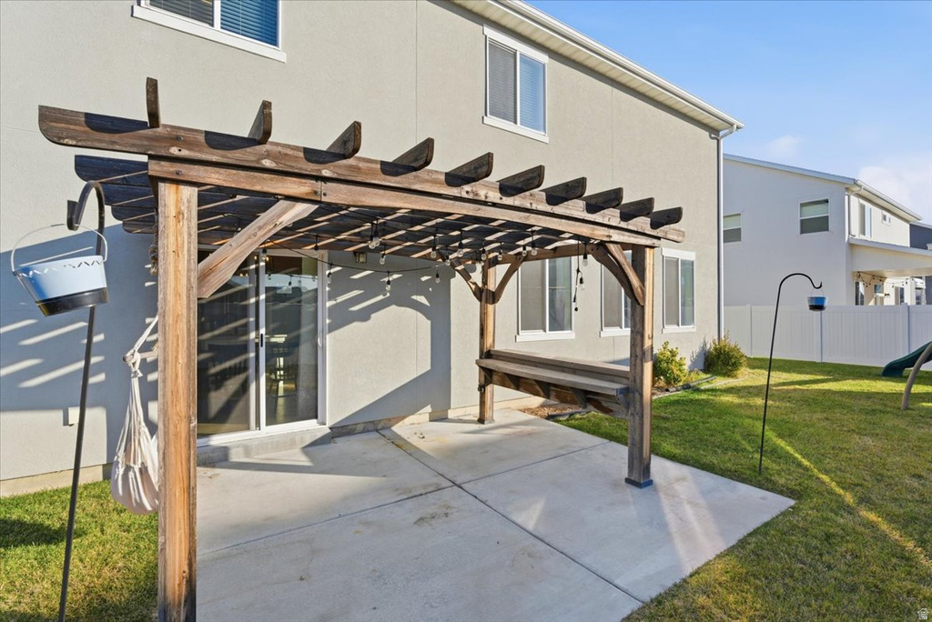 3488 S SUGAR PINE DR Syracuse, UT 84075