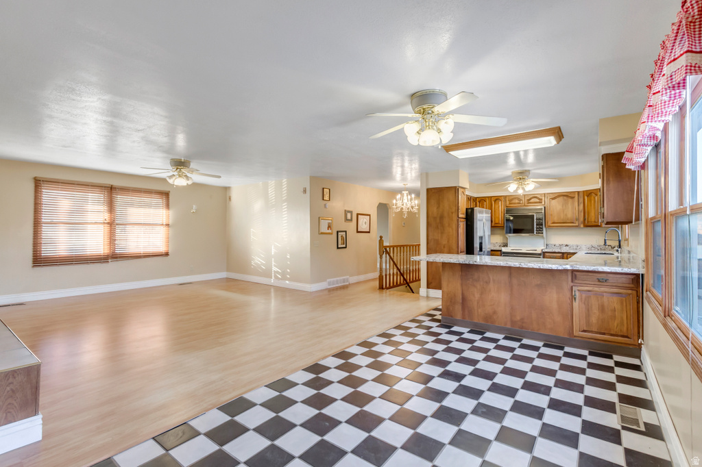 1612 E CANYON DR South Weber, UT 84405