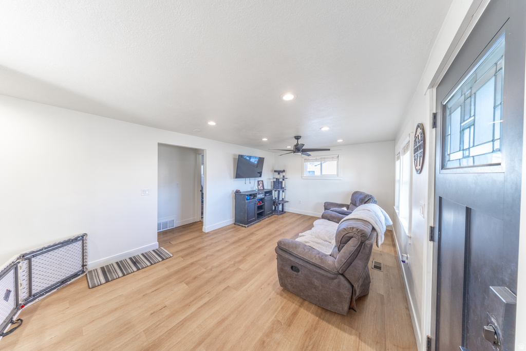 908 S 550 E Clearfield, UT 84015