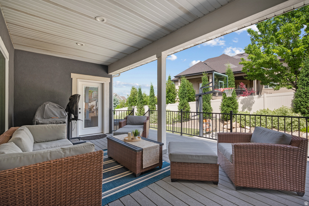 1043 S 900 E Salem, UT 84653