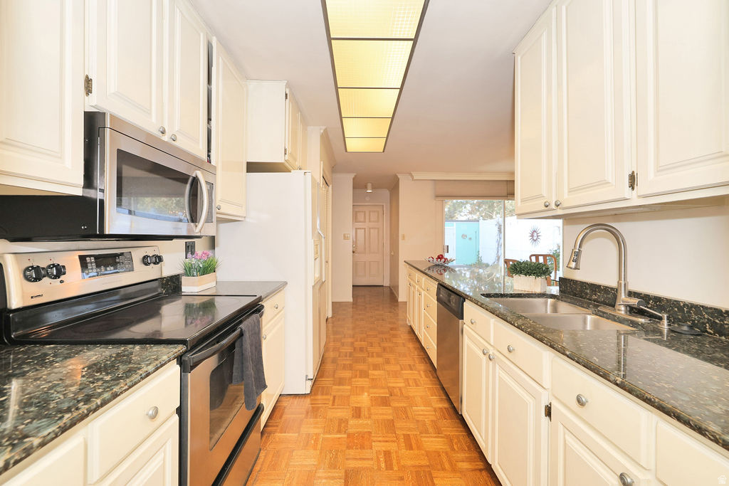 4145 S 635 E Murray, UT 84107