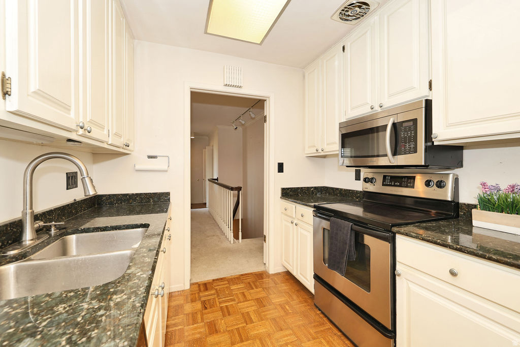 4145 S 635 E Murray, UT 84107