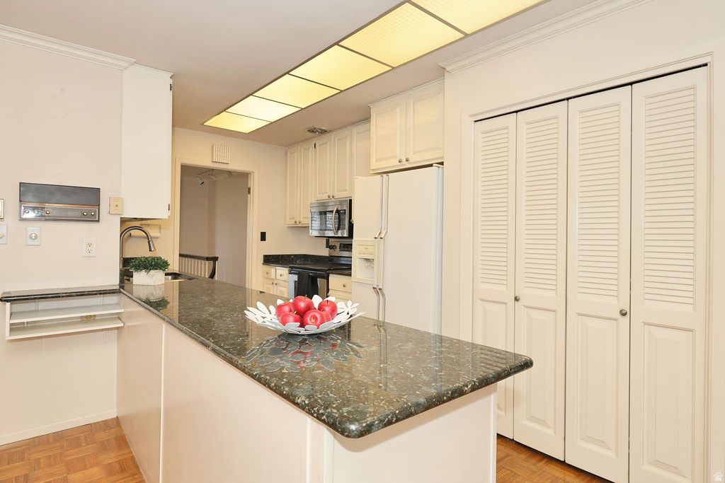 4145 S 635 E Murray, UT 84107