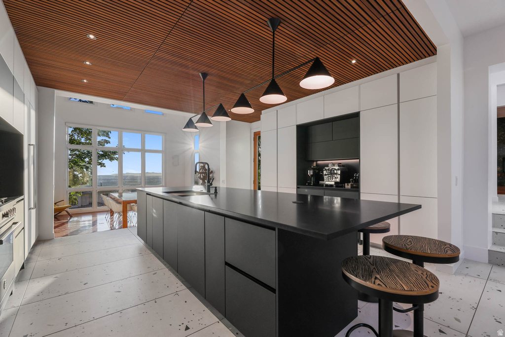 2093 S LAKELINE DR Salt Lake City, UT 84109