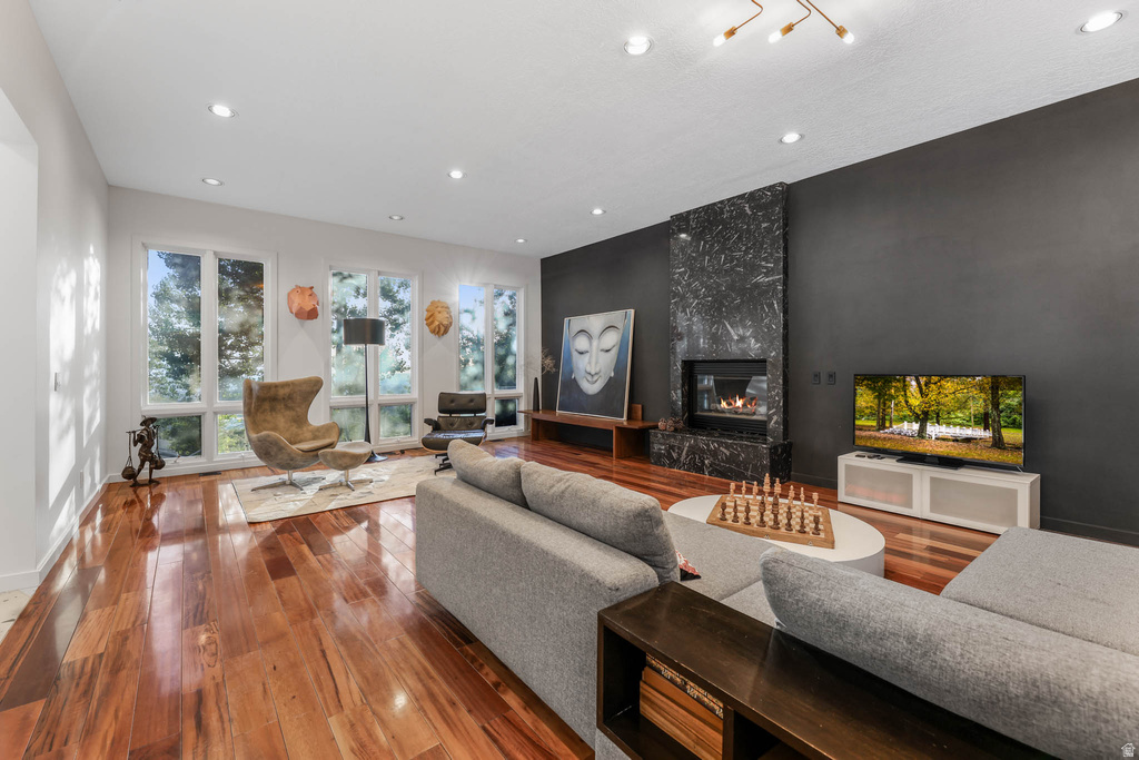 2093 S LAKELINE DR Salt Lake City, UT 84109