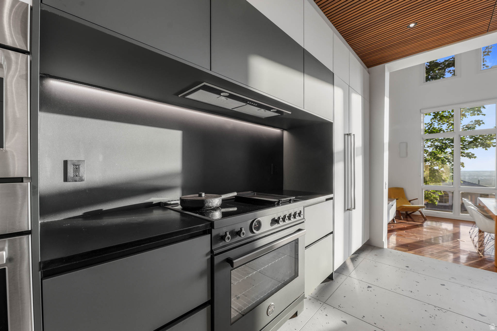 2093 S LAKELINE DR Salt Lake City, UT 84109