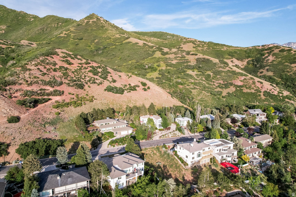 2093 S LAKELINE DR Salt Lake City, UT 84109