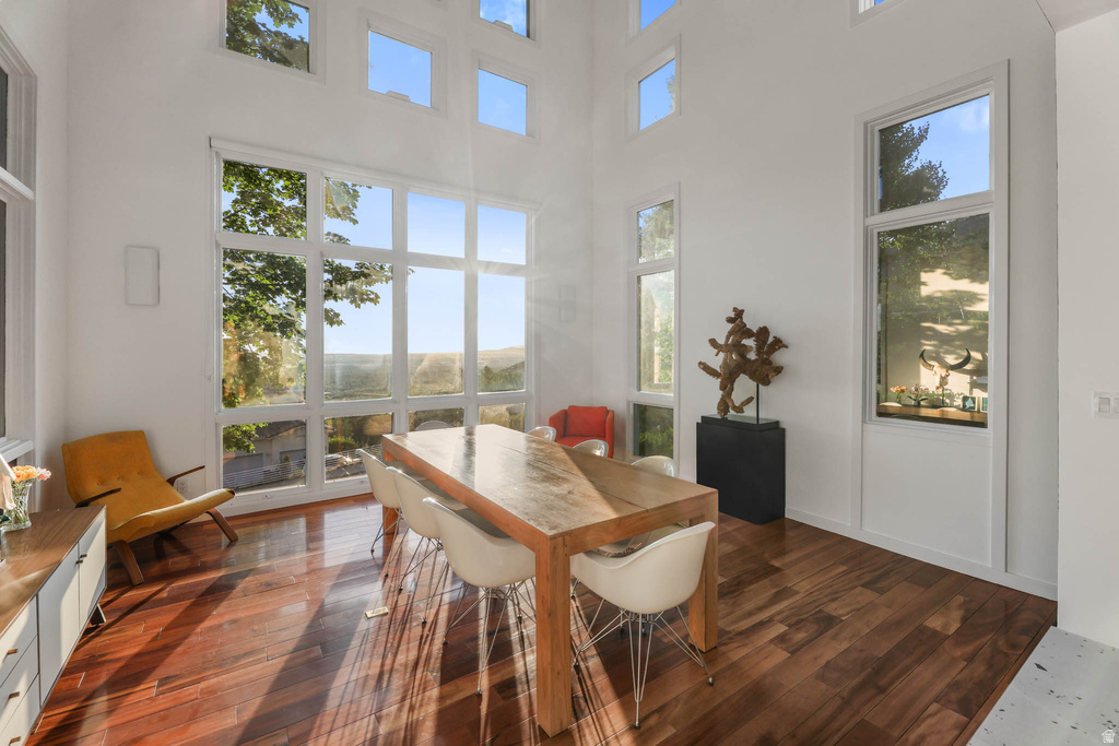 2093 S LAKELINE DR Salt Lake City, UT 84109