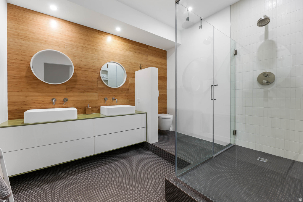 2093 S LAKELINE DR Salt Lake City, UT 84109