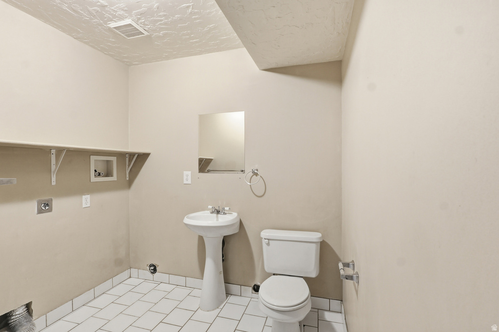 1932 N 810 W Clinton, UT 84015