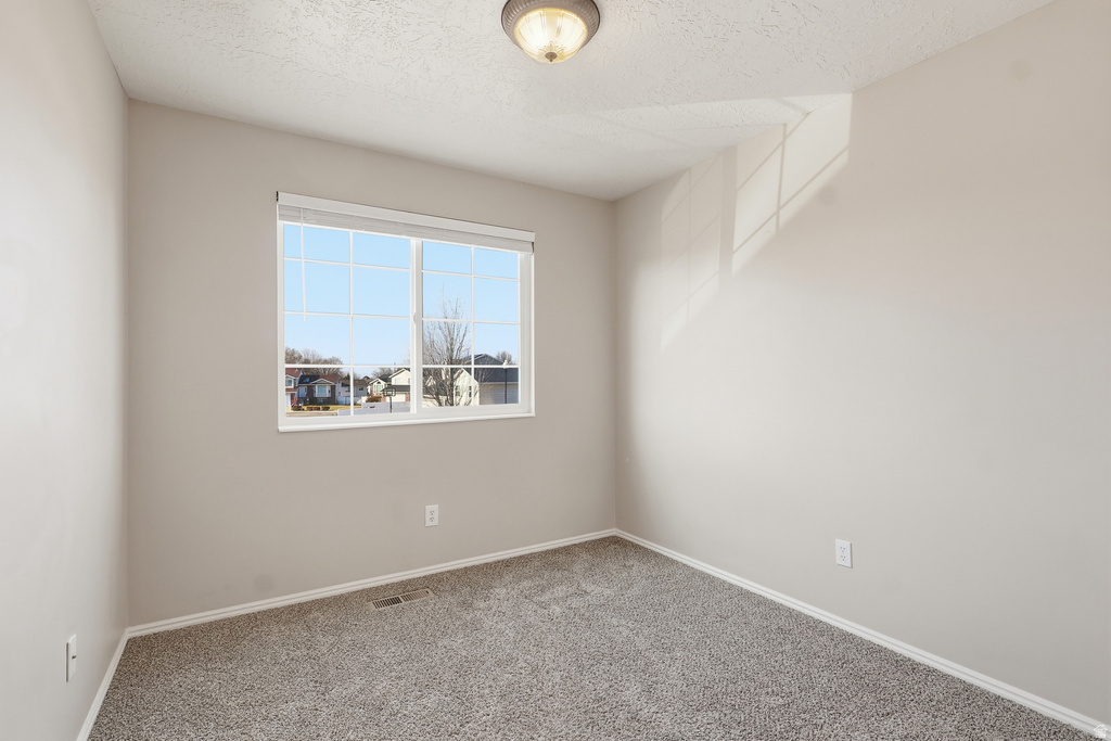 1932 N 810 W Clinton, UT 84015