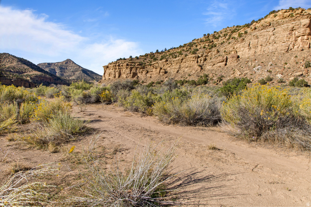 3135 N THOMPSON CYN RD Thompson, UT 84540