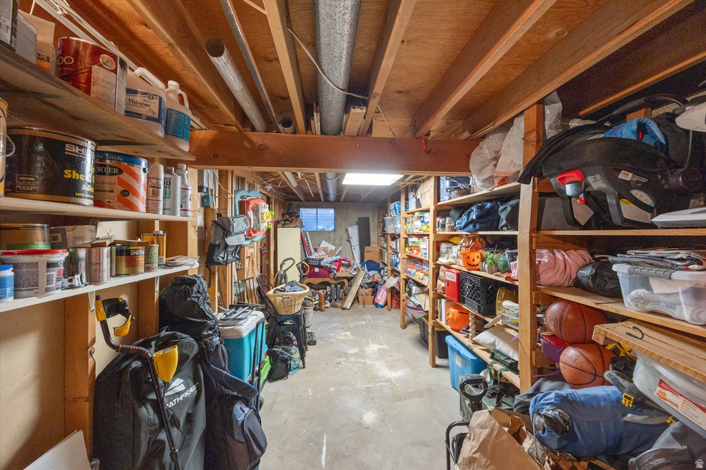 489 S 900 ST Orem, UT 84097