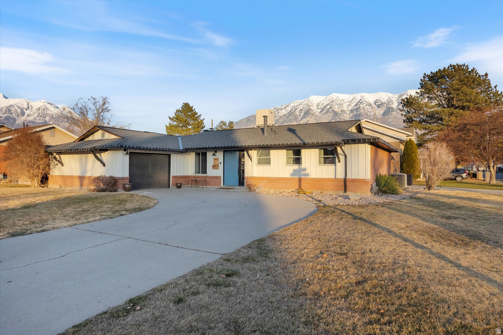 489 S 900 ST Orem, UT 84097