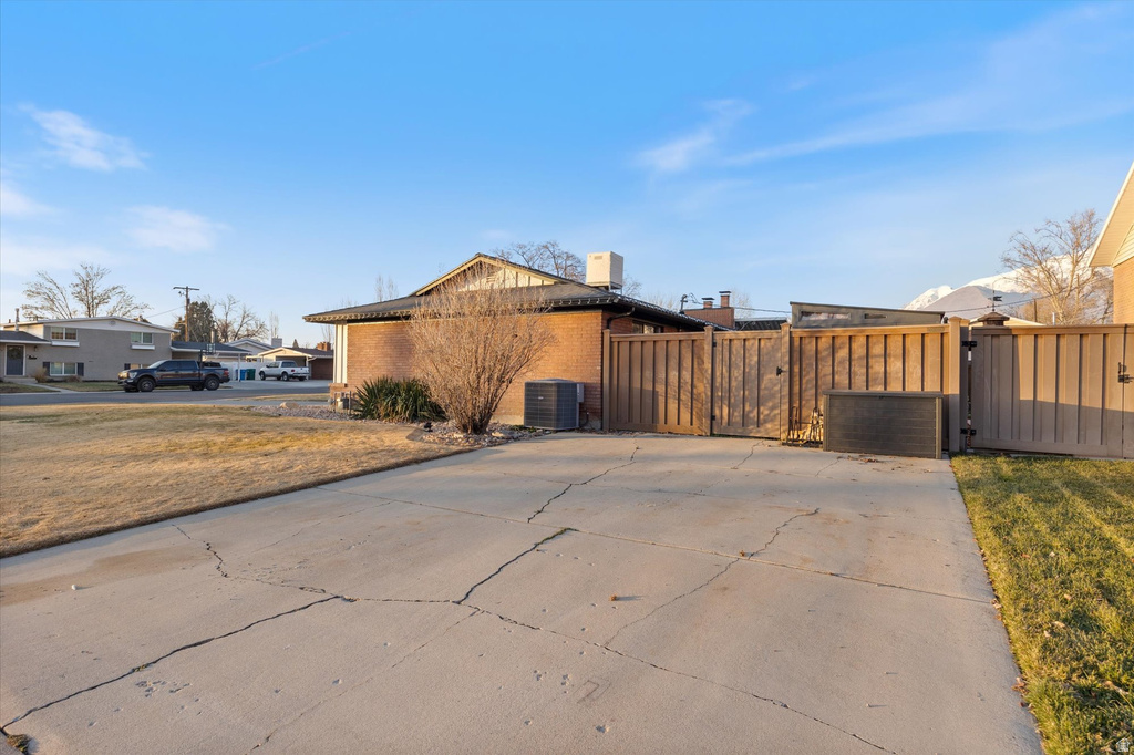 489 S 900 ST Orem, UT 84097