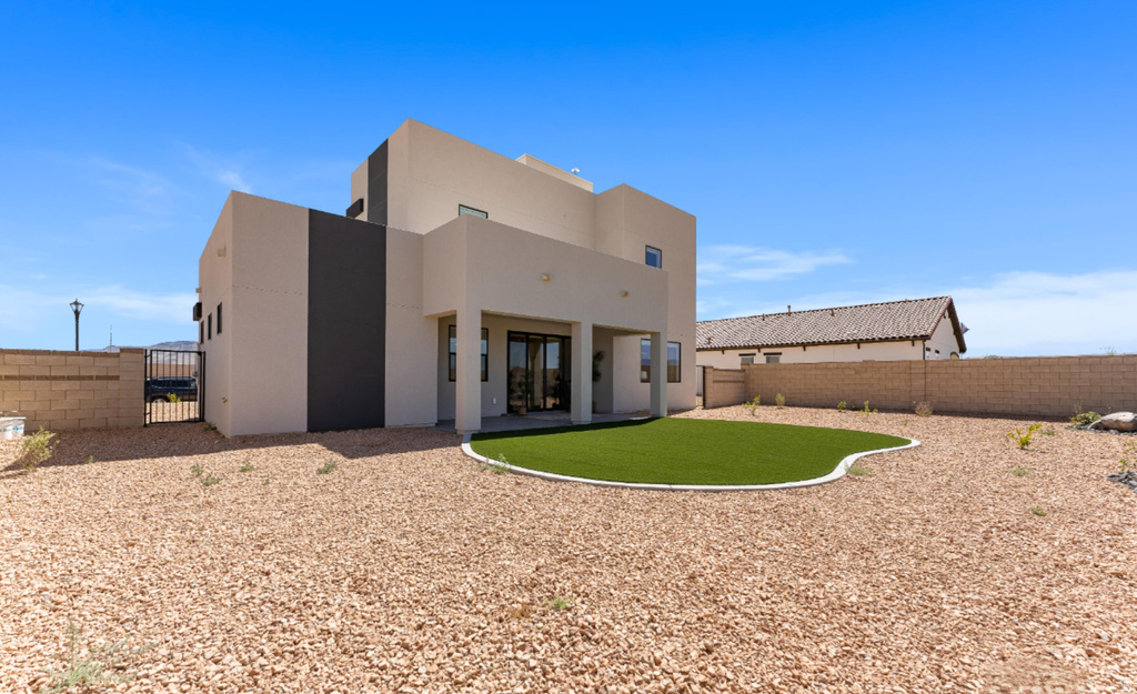 528 W GREEN DR St George, UT 84790