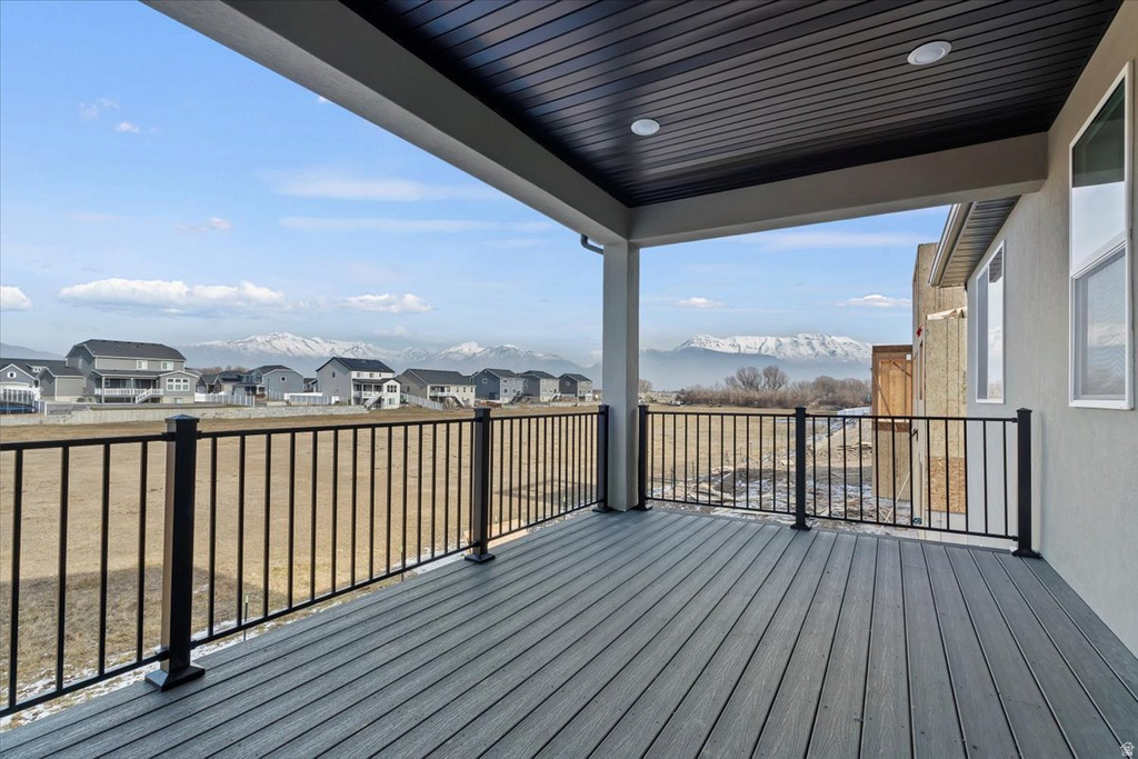 1538 E LIVI LN. LN #8 Saratoga Springs, UT 84043